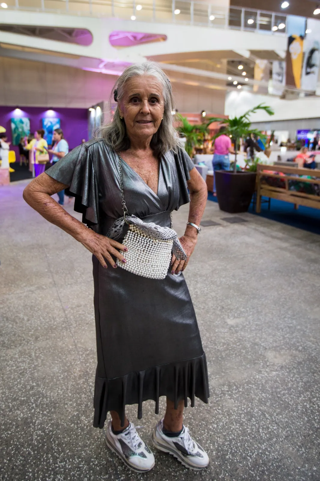 Jandira Damasceno produziu os próprios looks para ir ao evento