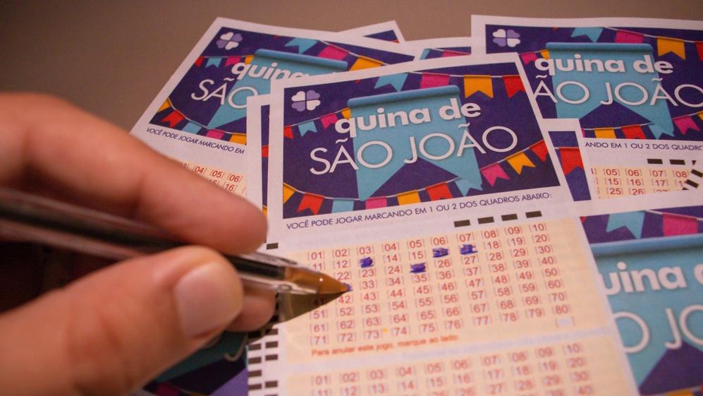 Prêmio de 105 milhões da Mega-Sena será dividido entre 35 apostadores de  bolão em Fortaleza, Ceará