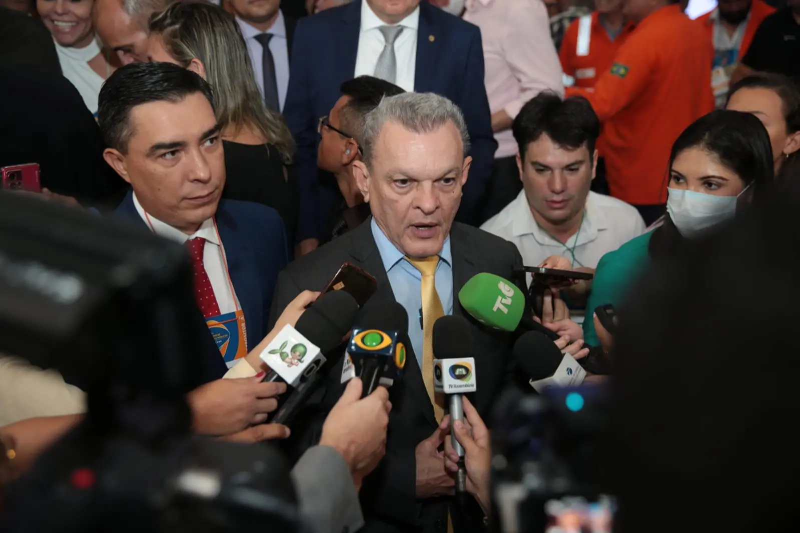 José Sarto, 13º salário, adiantamento, primeira parcela