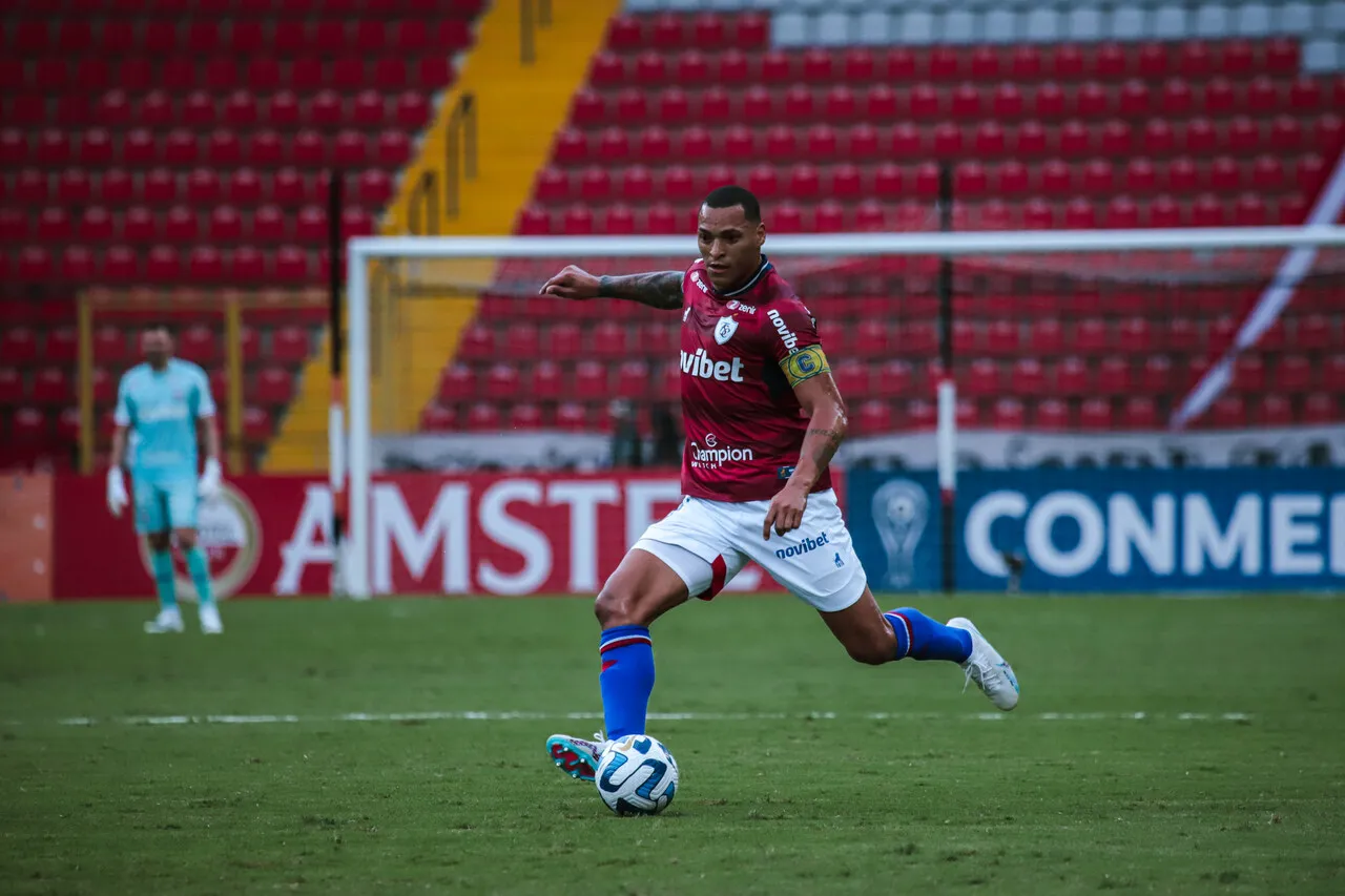 Equipe tricolor esteve muito abaixo no nível de futebol apresentado.