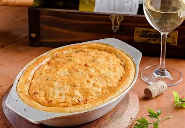 Torta com recheio de milho e requeijão do Pasto & Pizzas