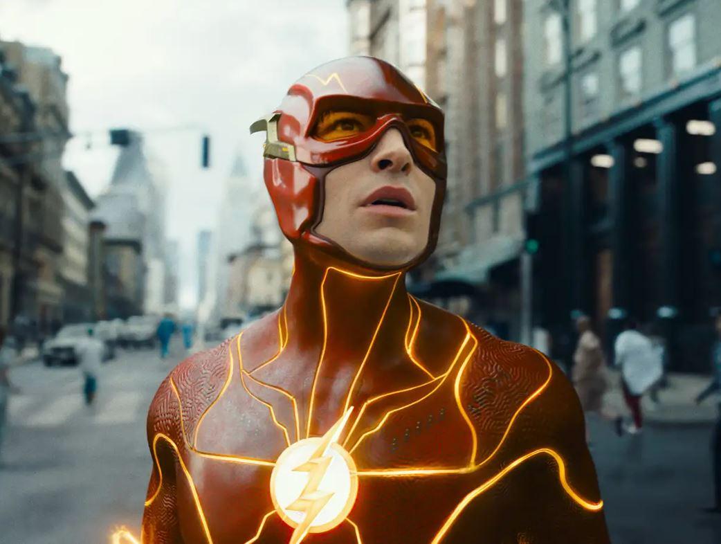 The Flash' mistura multiverso, nostalgia e heróis em grande diversão com  brilho de Ezra Miller - Mylena Gadelha - Diário do Nordeste