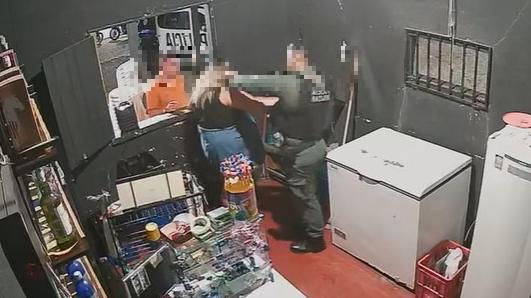 Mulher é agredida com socos e tem spray de pimenta aplicado no rosto por Policial Militar