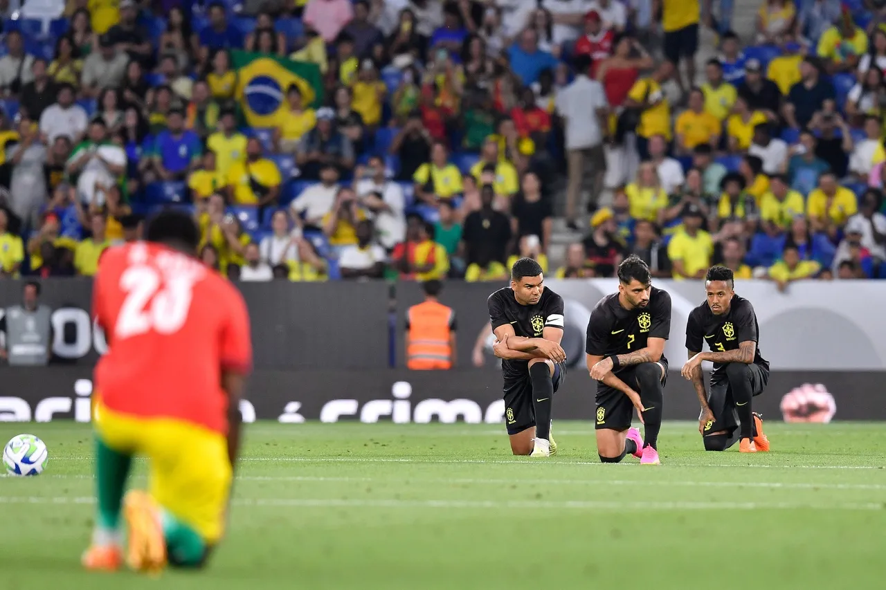 Jogadores do Brasil e Guiné fazem protesto contra o racismo antes do amistoso