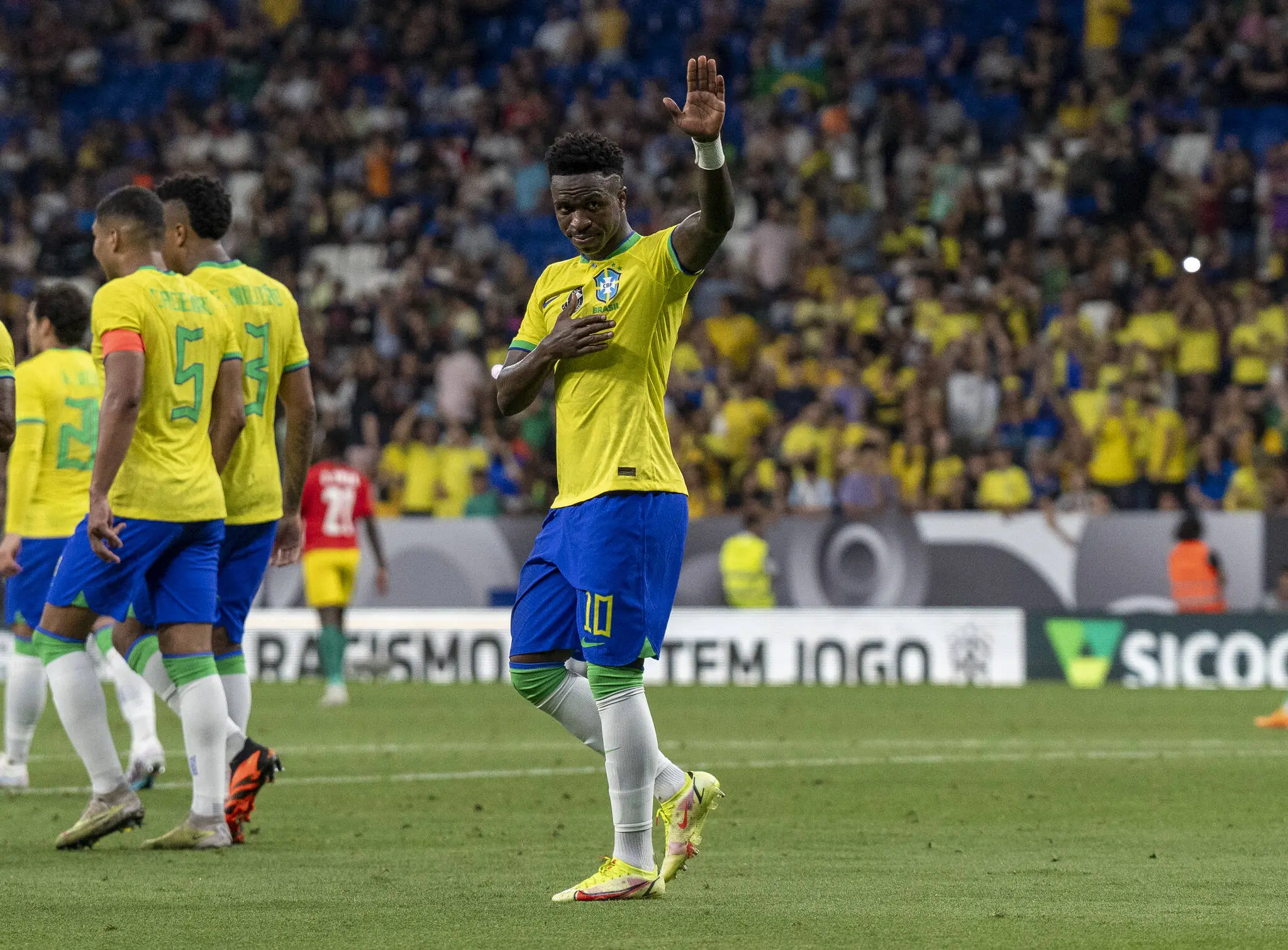 Foto de Vini Jr., jogador da Seleção Brasileira