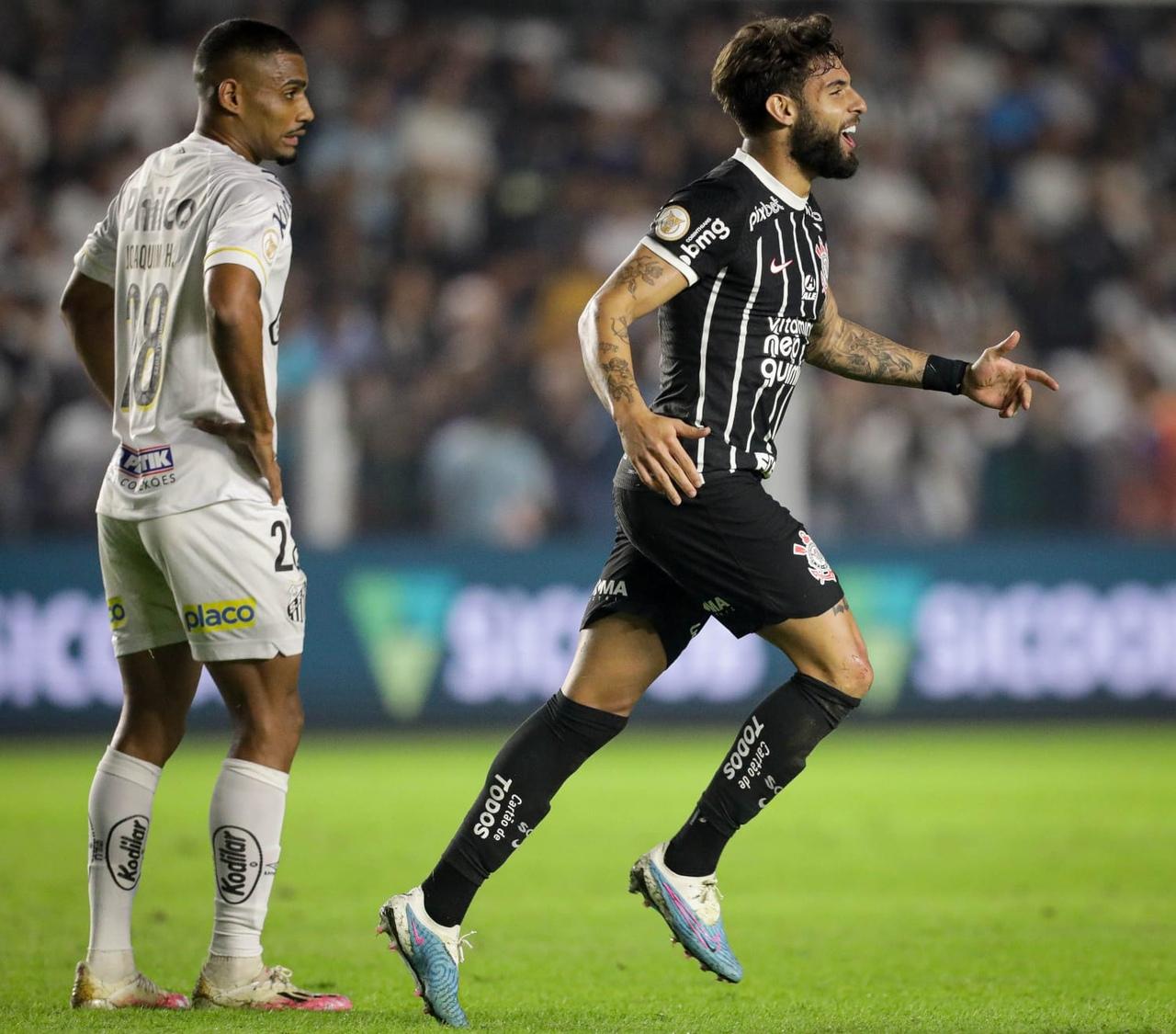 Em jogo encerrado por confusão, Corinthians vence clássico contra o Santos  pelo Brasileirão