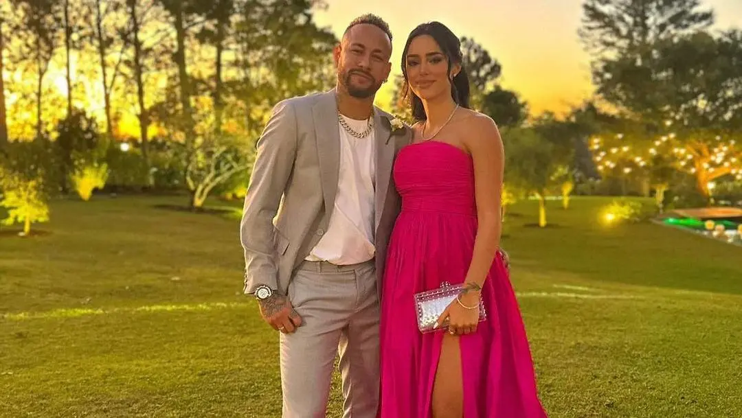 Neymar e Bianca descobrem se serão pais de um menino ou de uma menina neste sábado (24)