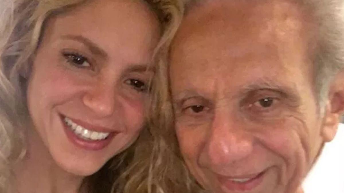 Shakira diz que o pai tá a beira da morte por ter ido consolar ela na  separação - Celebridades - BCharts Fórum