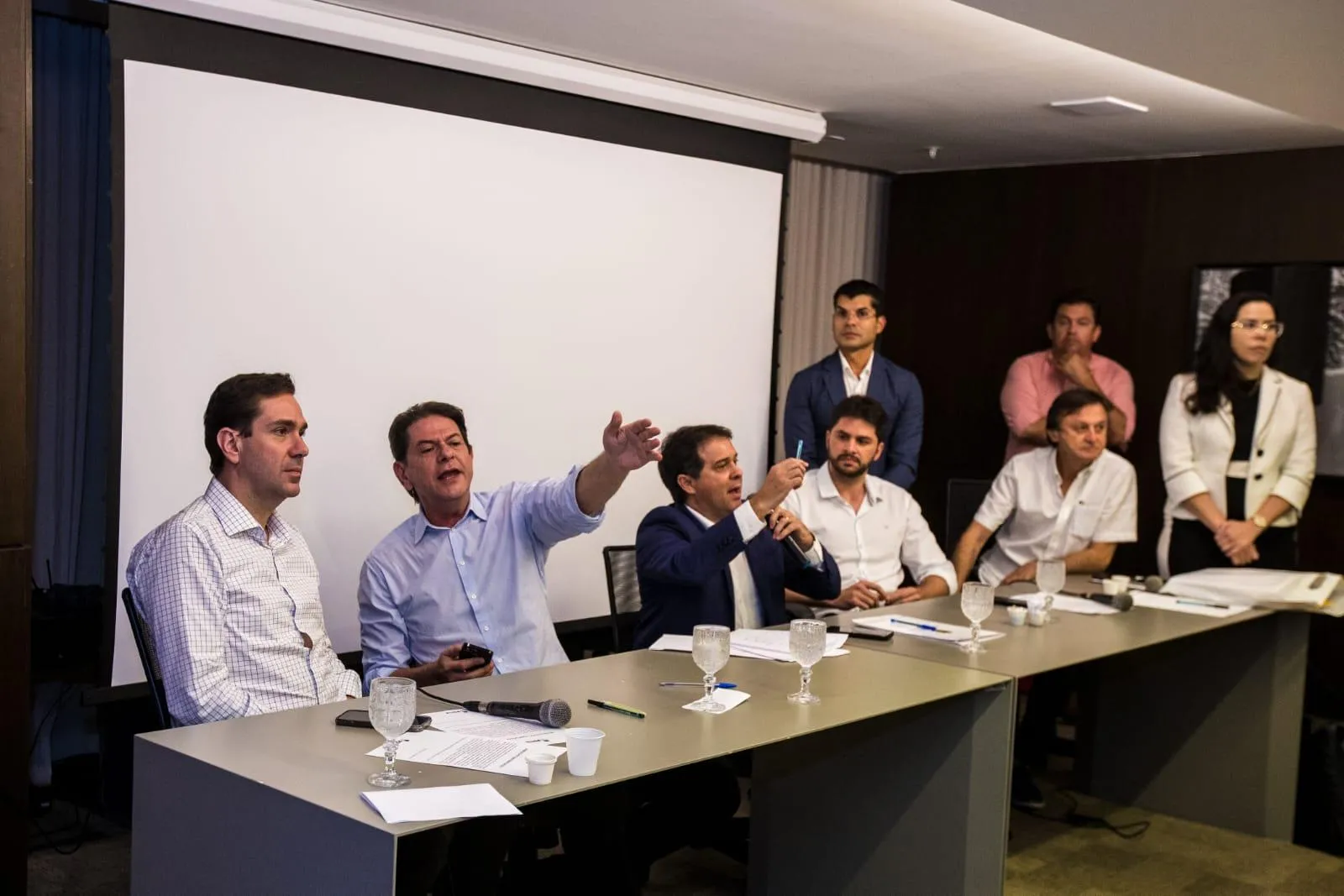 Deputado e prefeitos se reuniram com Cid na segunda para tratar de desdobramentos da crise do PDT