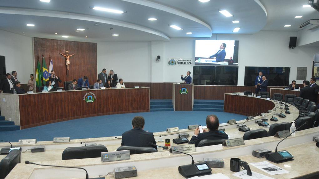 Câmara Municipal de Fortaleza, recesso legislativo, prefeitura