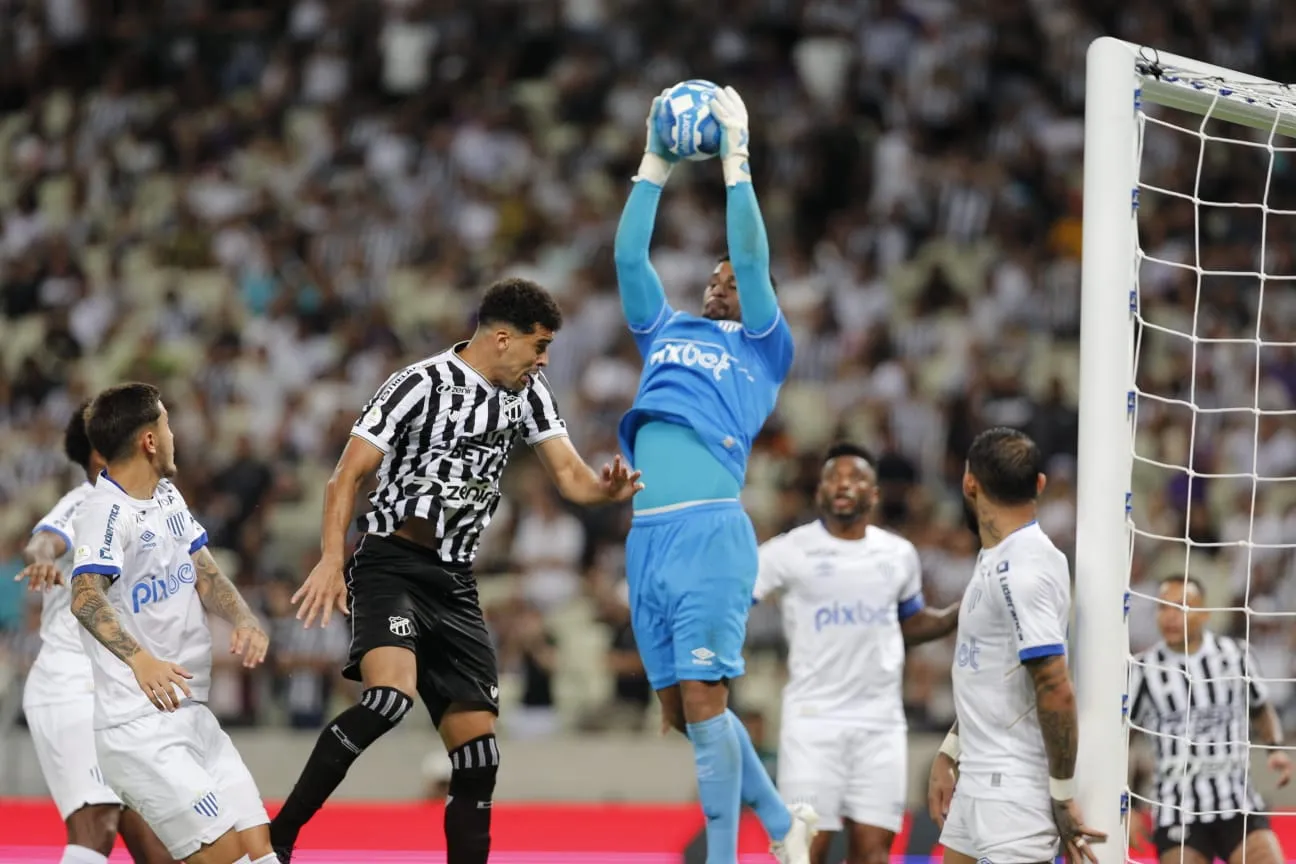 O Ceará não conseguiu fazer seu jogo fluir em nenhum momento do jogo e não venceu o limitado Avaí no Castelão