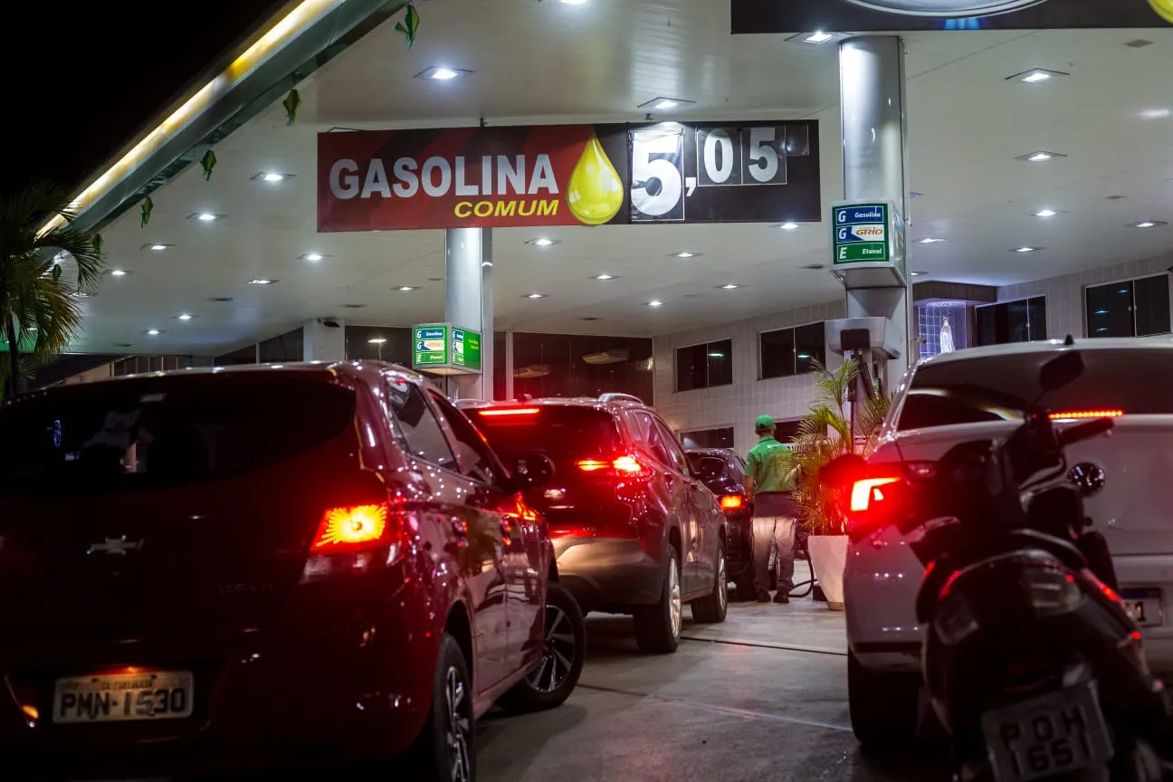 Gasolina a R$ 5,05 atraiu consumidores para postos nesta sexta