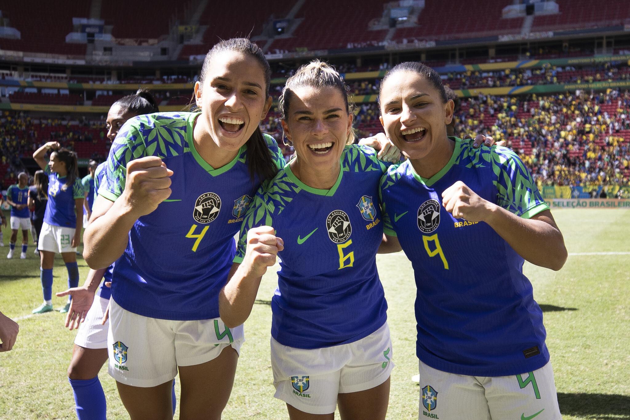 Seleção feminina goleia Chile em último jogo antes da Copa do