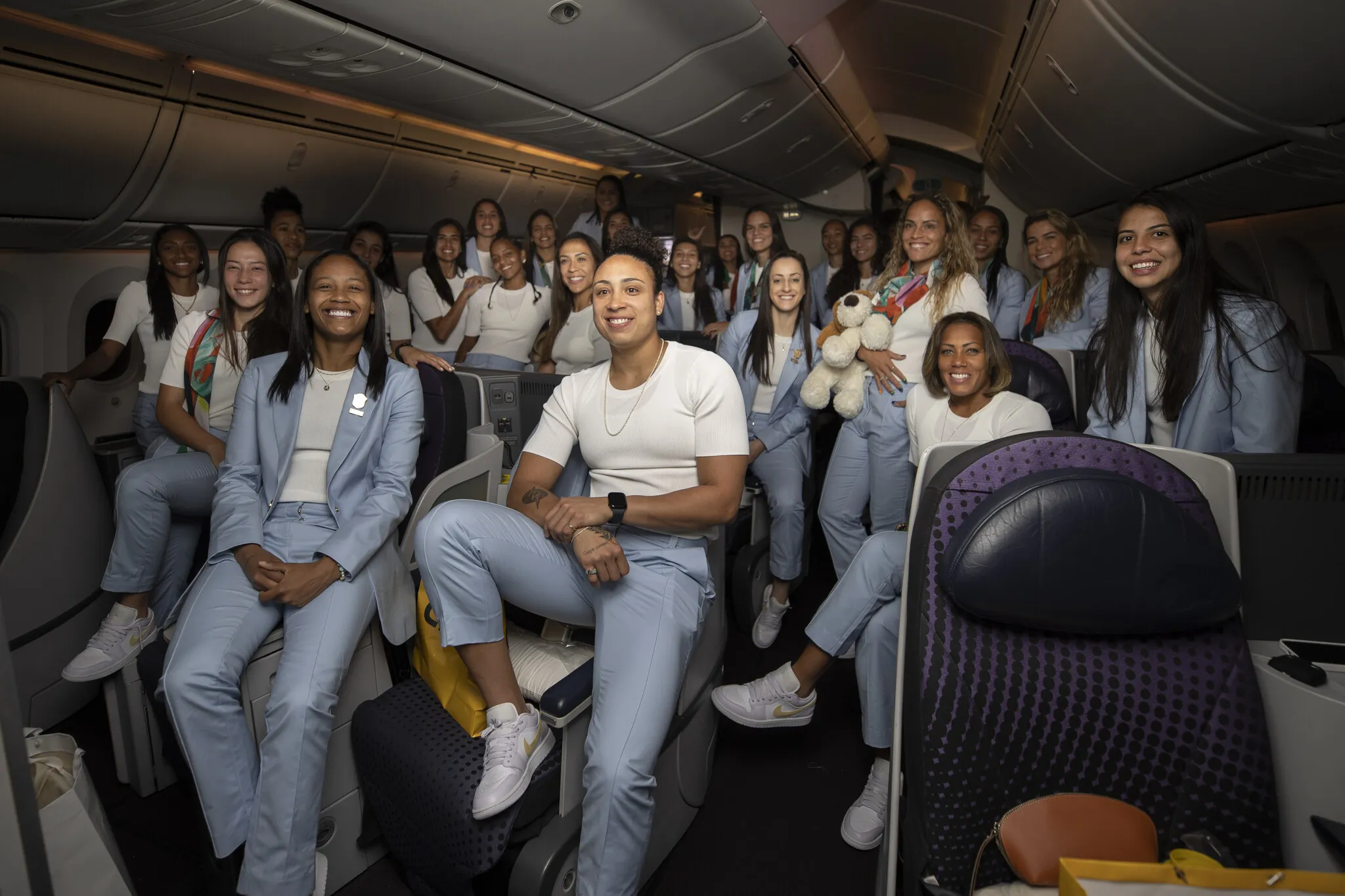 Seleção brasileira feminina embarcou para Austrália nesta segunda visando Copa do Mundo