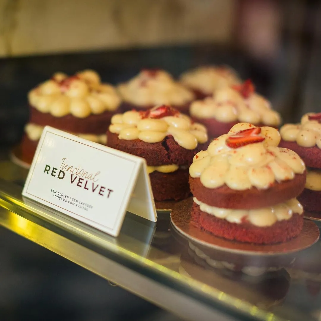Há opções de doces como o tradicional Red Velvet