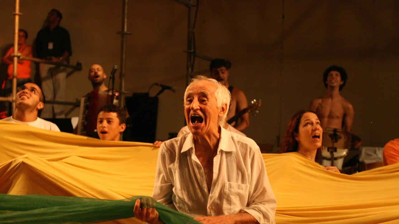 Zé Celso e Teatro Oficina marcaram o Tropicalismo com peças que