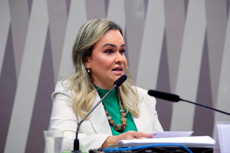 Ex-ministra Daniela Carneiro