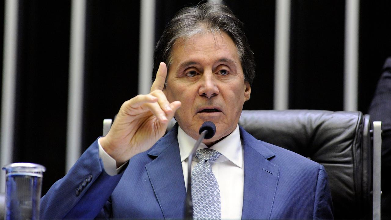 Eunício Oliveira foi alvo de críticas de colegas parlamentares