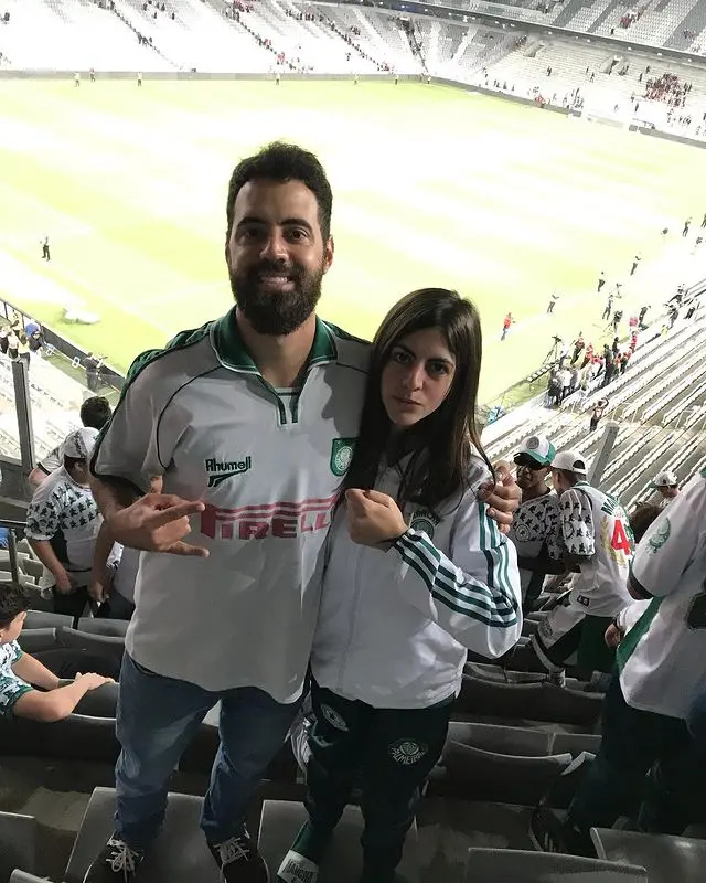 Imagem da notícia: Palmeirense morta em briga ganha homenagem do irmão: 'Para sempre em meu coração'