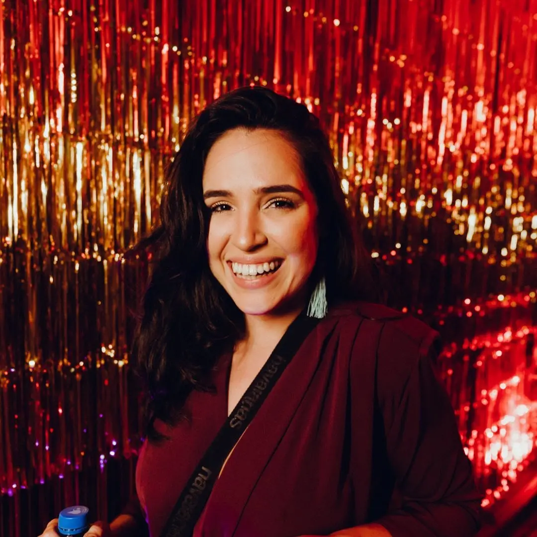 Jornalista Camila Holanda