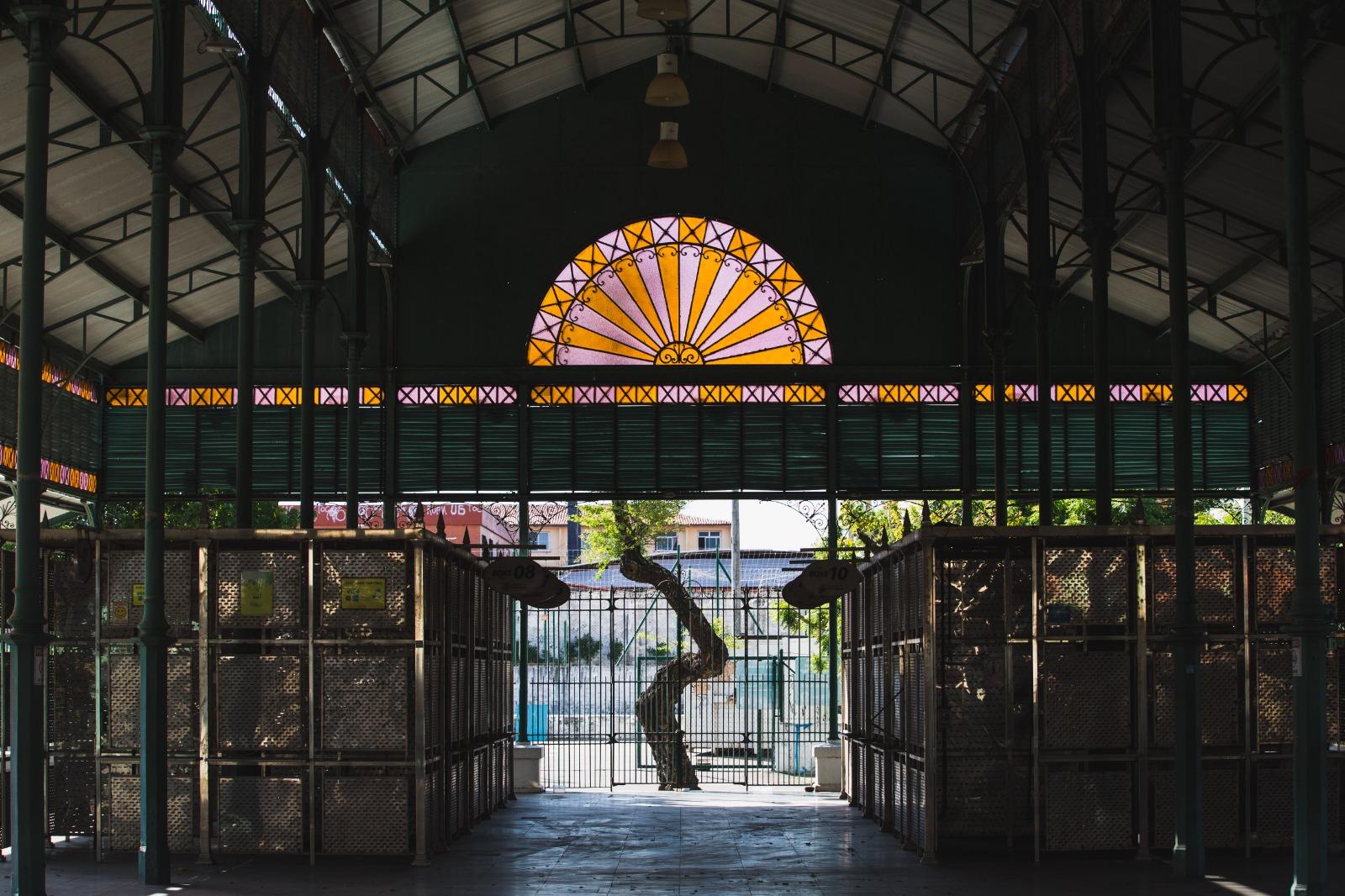 Interior do Mercado da Aerolândia