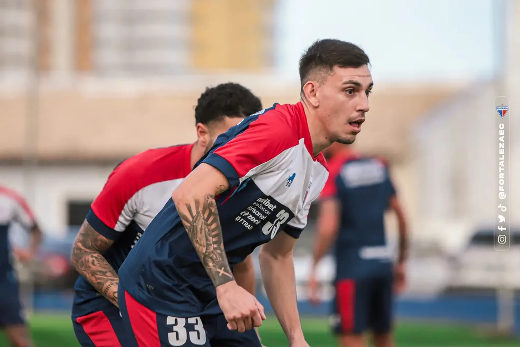 Foto de Gonzalo Escobar durante treino pelo Fortaleza