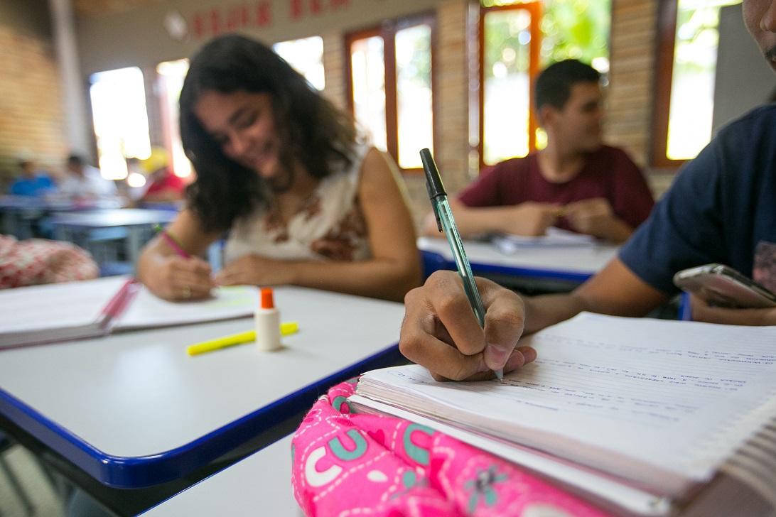 Escolinha de futebol da FME anima crianças e adolescentes