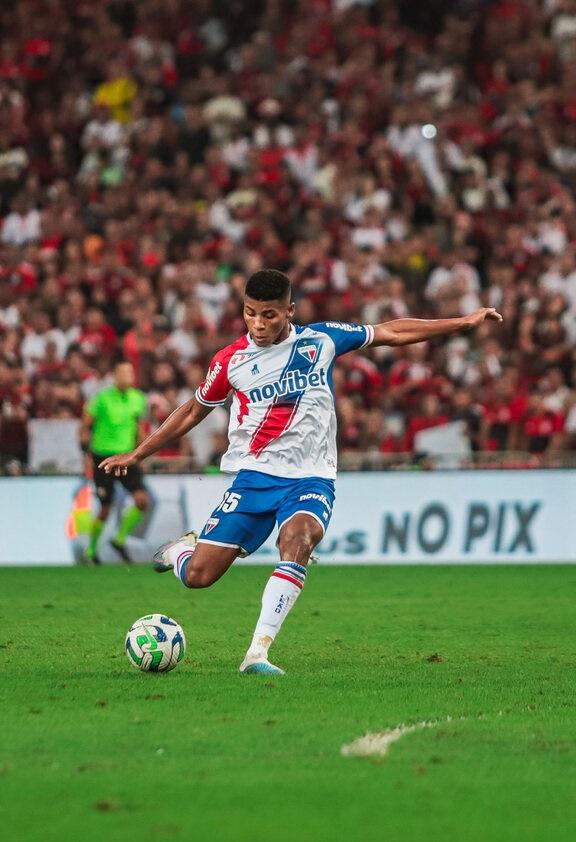 Prima dell'infortunio, Hercules stava trattando con un club italiano per 1 milione di dollari;  Vedi i dettagli – gioca