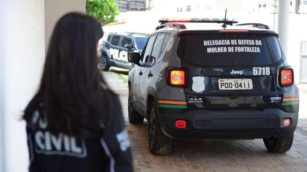 Policial civil foi preso ao prestar depoimento na Delegacia de Defesa da Mulher (DDM) de Fortaleza