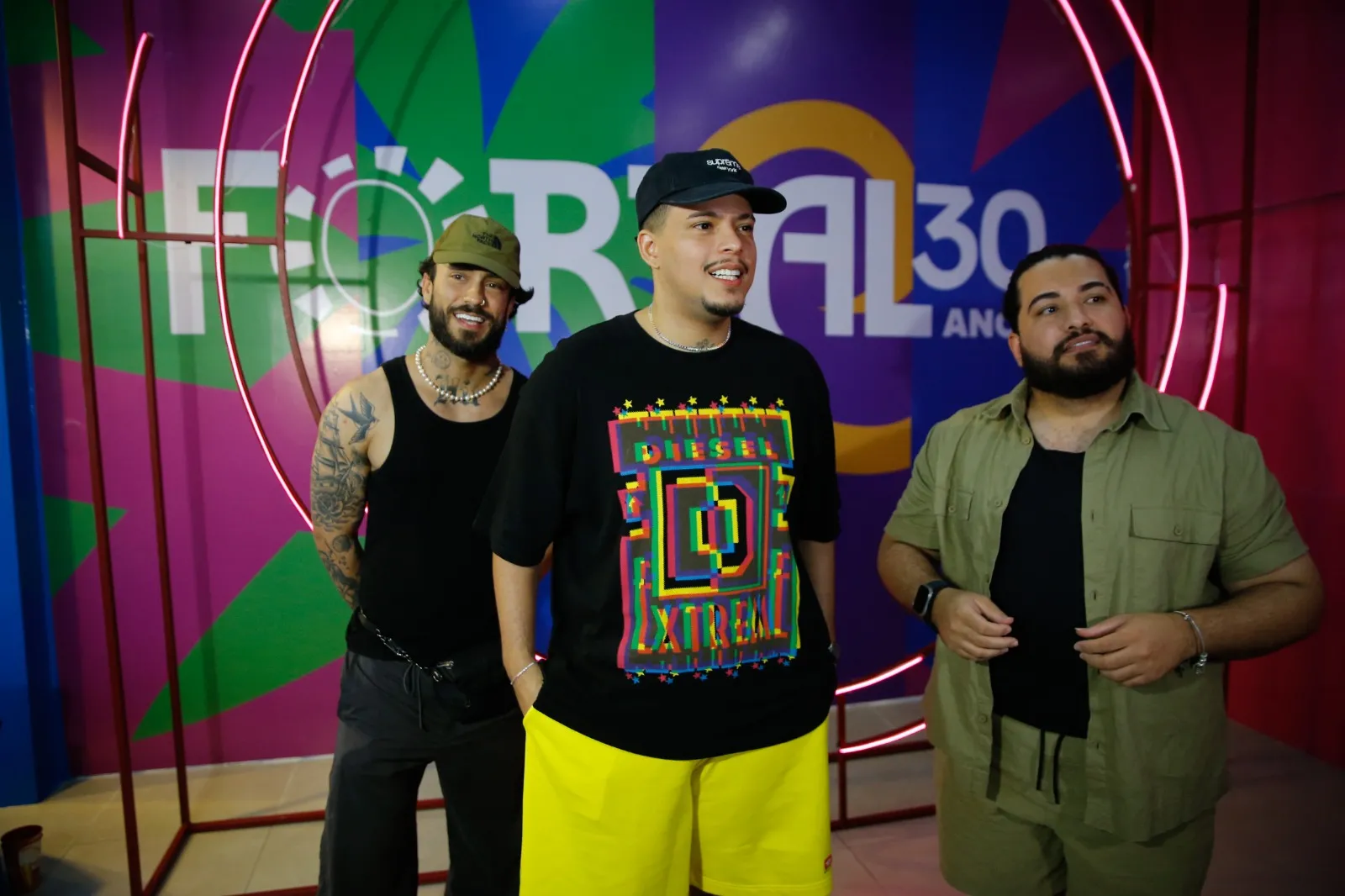 Felipe Amorim, Kaleb Capitão e Caio DJ prometeram várias surpresas aos foliões