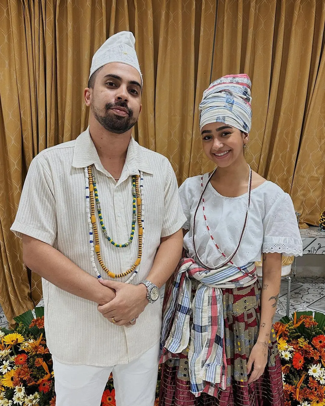 Beca Barreto publicou foto com pai de santo
