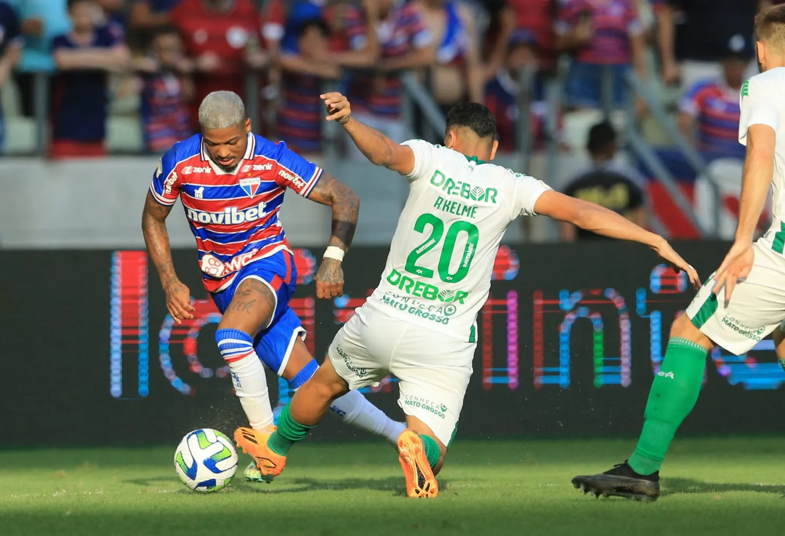 Marinho sofreu com a forte marcação da equipe mato-grossense.