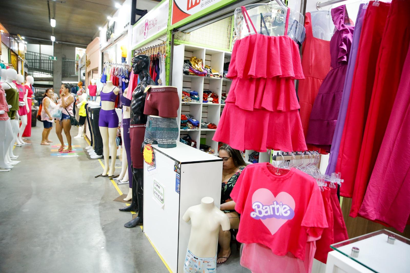 C&A lança coleção de roupas em parceria com a Barbie (e são para