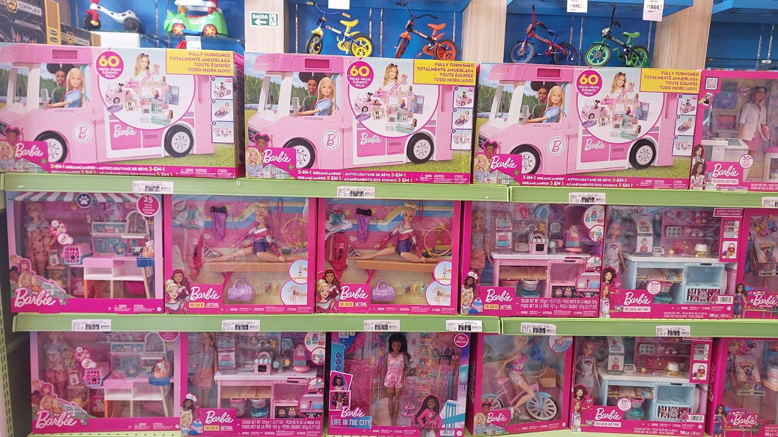 20 Unidades Roupinhas Roupas Boneca Barbie Brarato em Promoção na Americanas