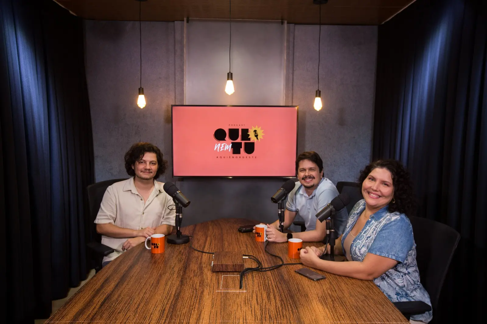 Gabriel Aragão, do Selvagens à Procura de Lei, Alan Barros e Karine Zaranza no podcast Que Nem Tu