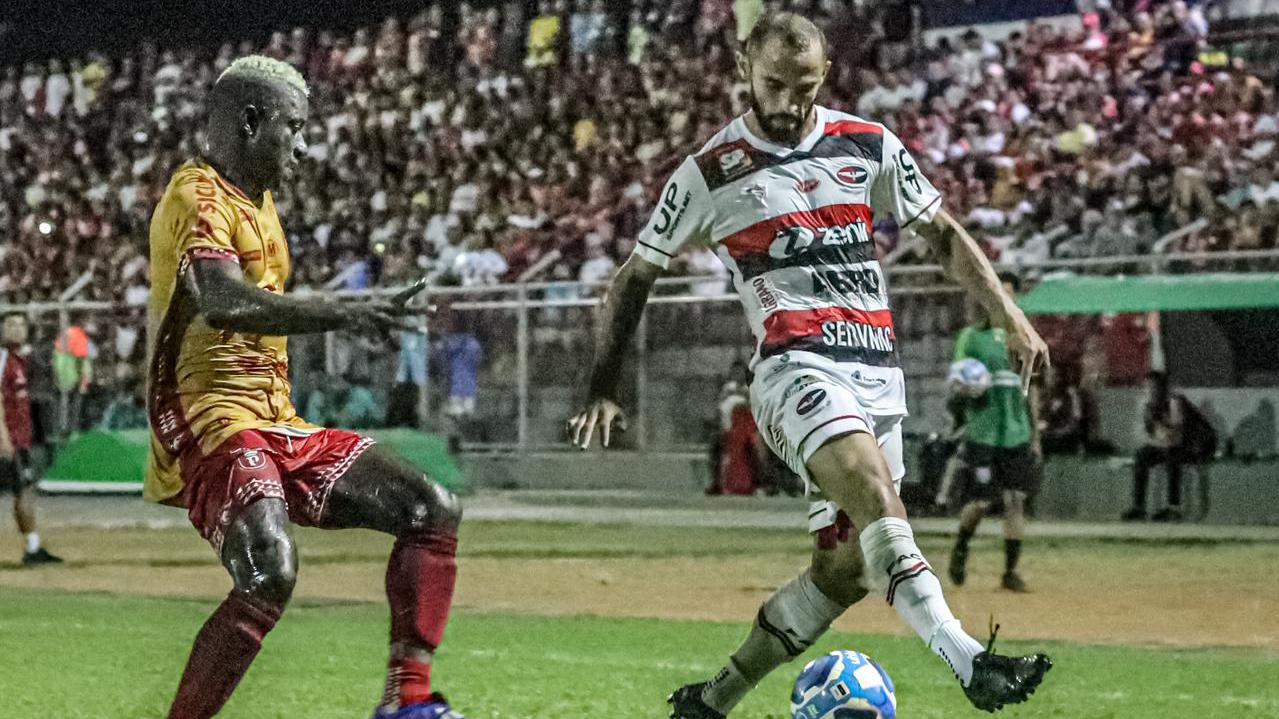 Com gol no último lance do jogo, Ferroviário empata com o Princesa do  Solimões na Série D - Jogada - Diário do Nordeste