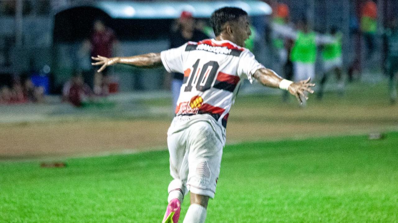 Com gol no último lance do jogo, Ferroviário empata com o Princesa do  Solimões na Série D - Jogada - Diário do Nordeste