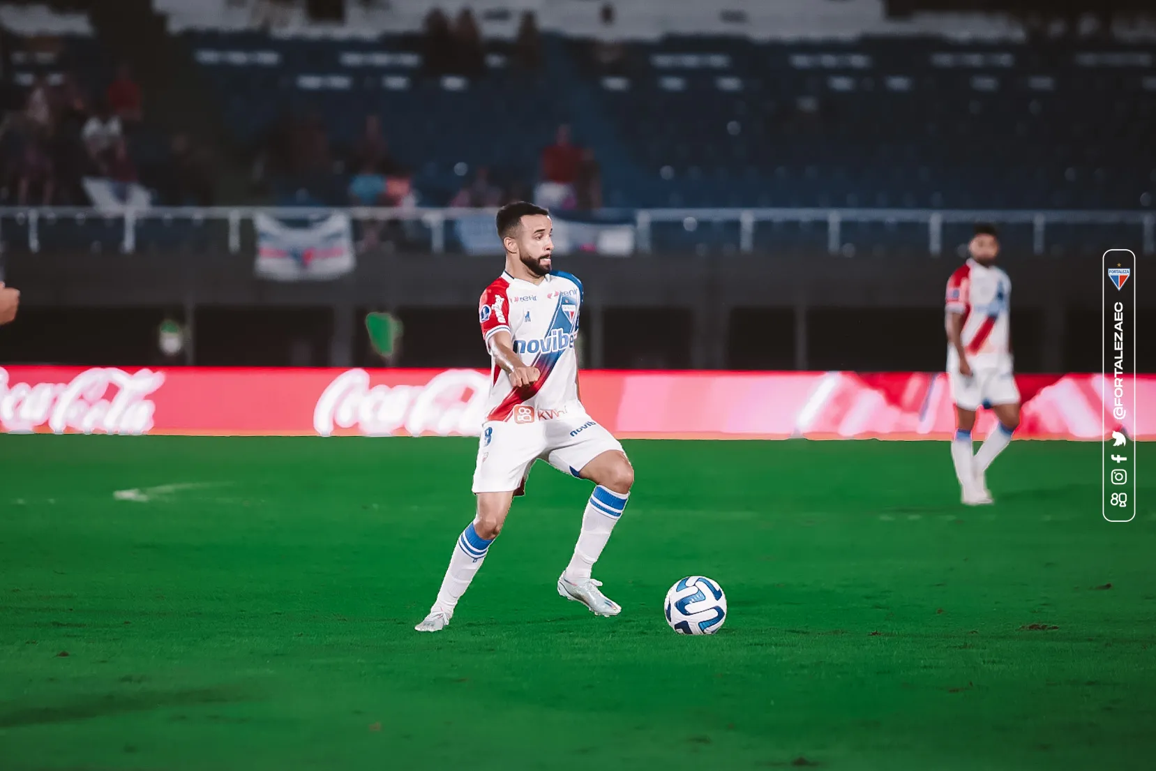 Caio Alexandre ditou as ações no meio de campo tricolor.