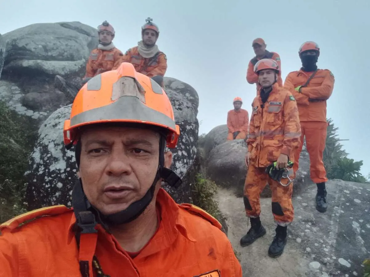Jovem estava há cerca de 1000 m de altura