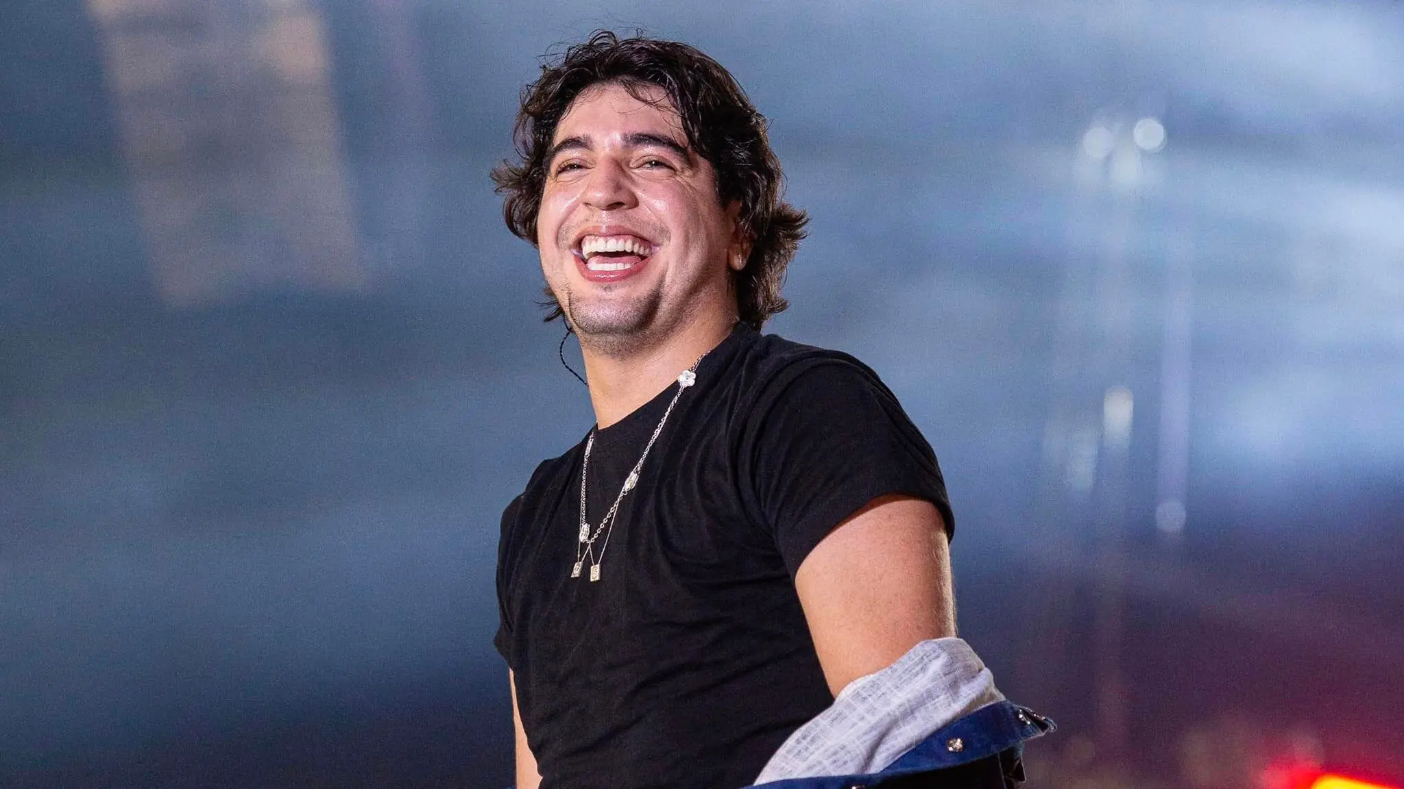 Cantor passou última semana em estúdio