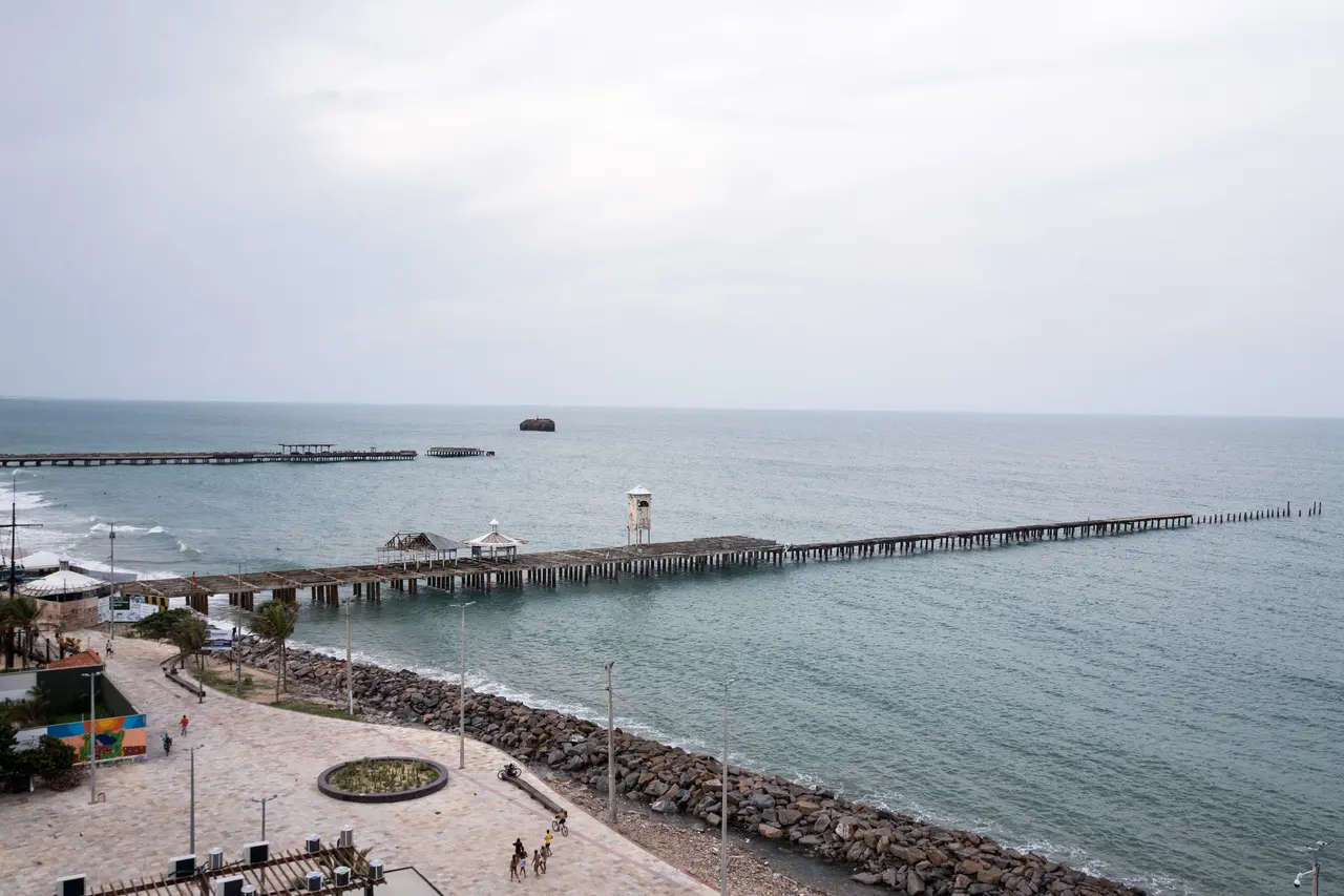 Vista da Ponte dos Ingleses e mais acima, a Ponte Metálica, também conhecida como Ponte Velha