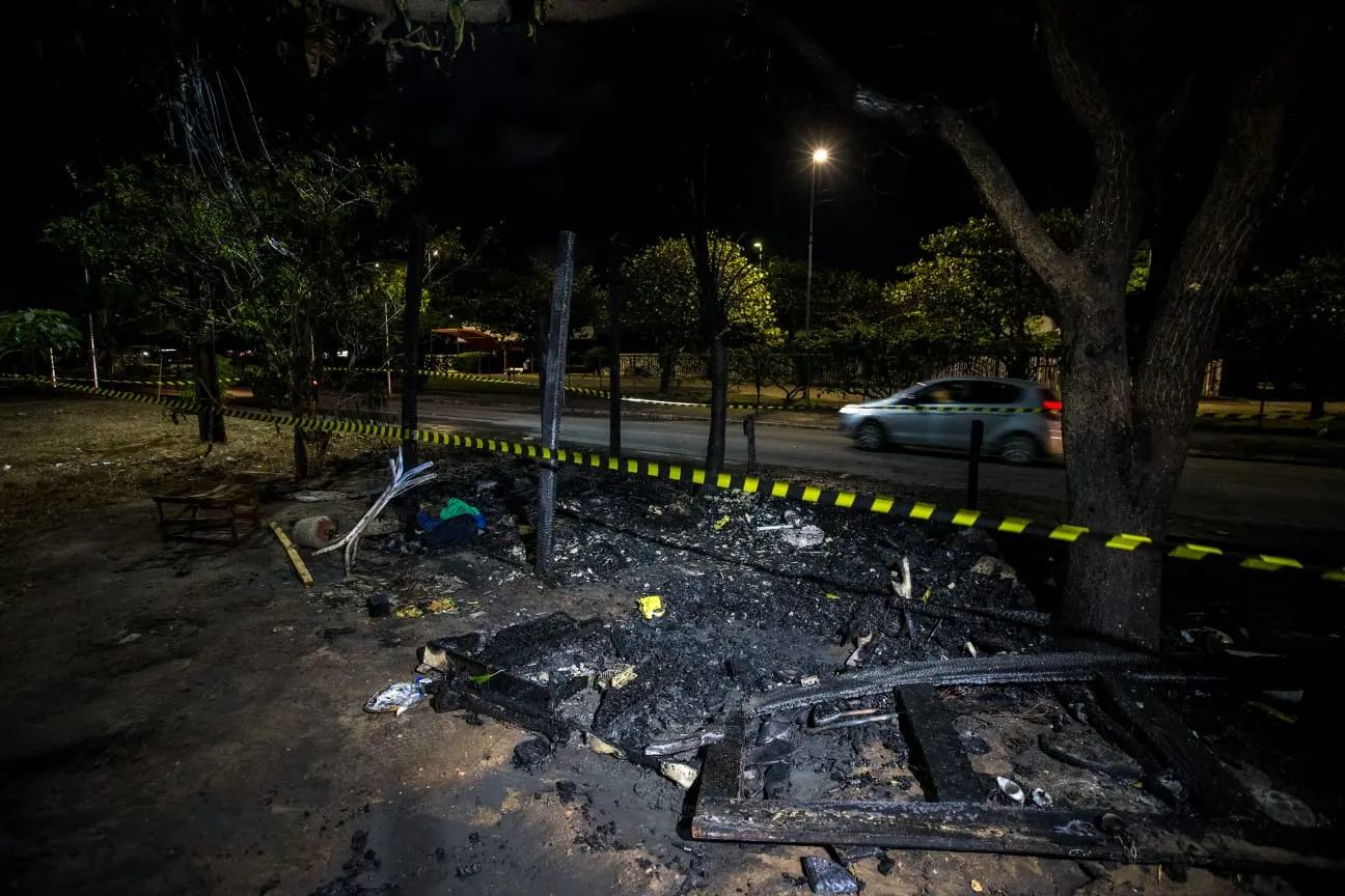 Incêndio em barraco de morador de rua