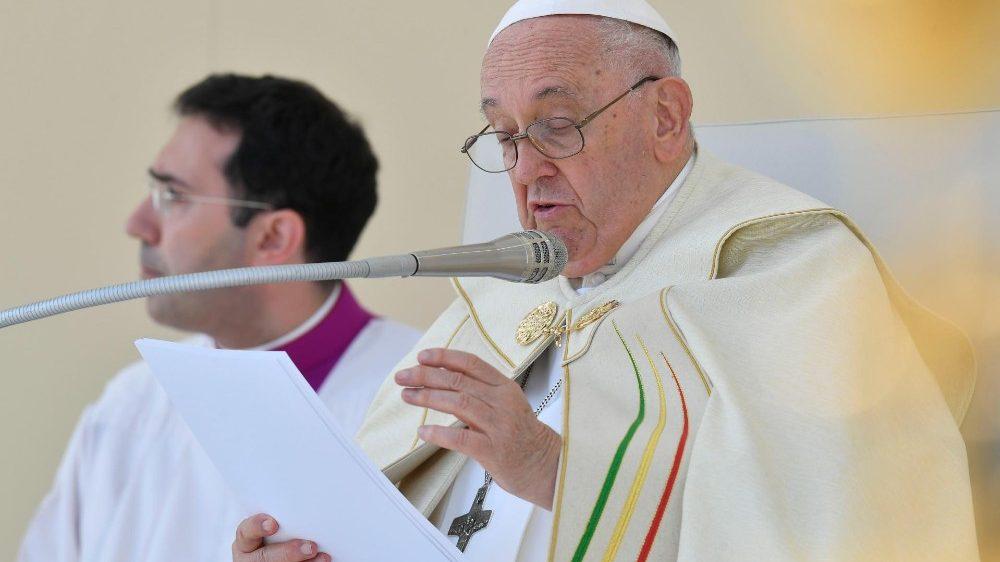 Foto do Papa Francisco em Lisboa, durante vigília da JMJ 2023
