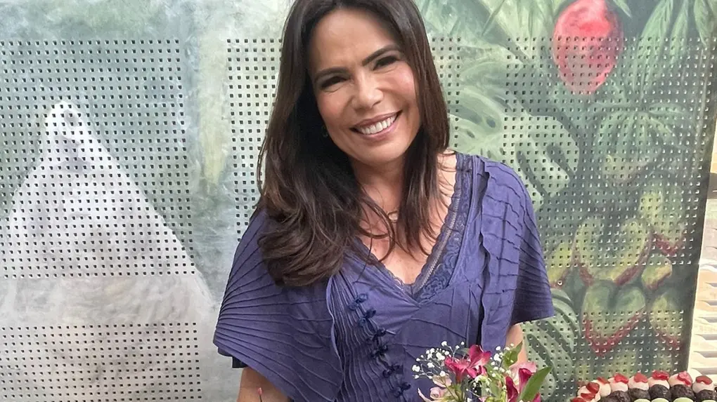 Andrea Rios Capasso CAPTEI: Andrea Rios celebra mais um aniversário em grande estilo ...