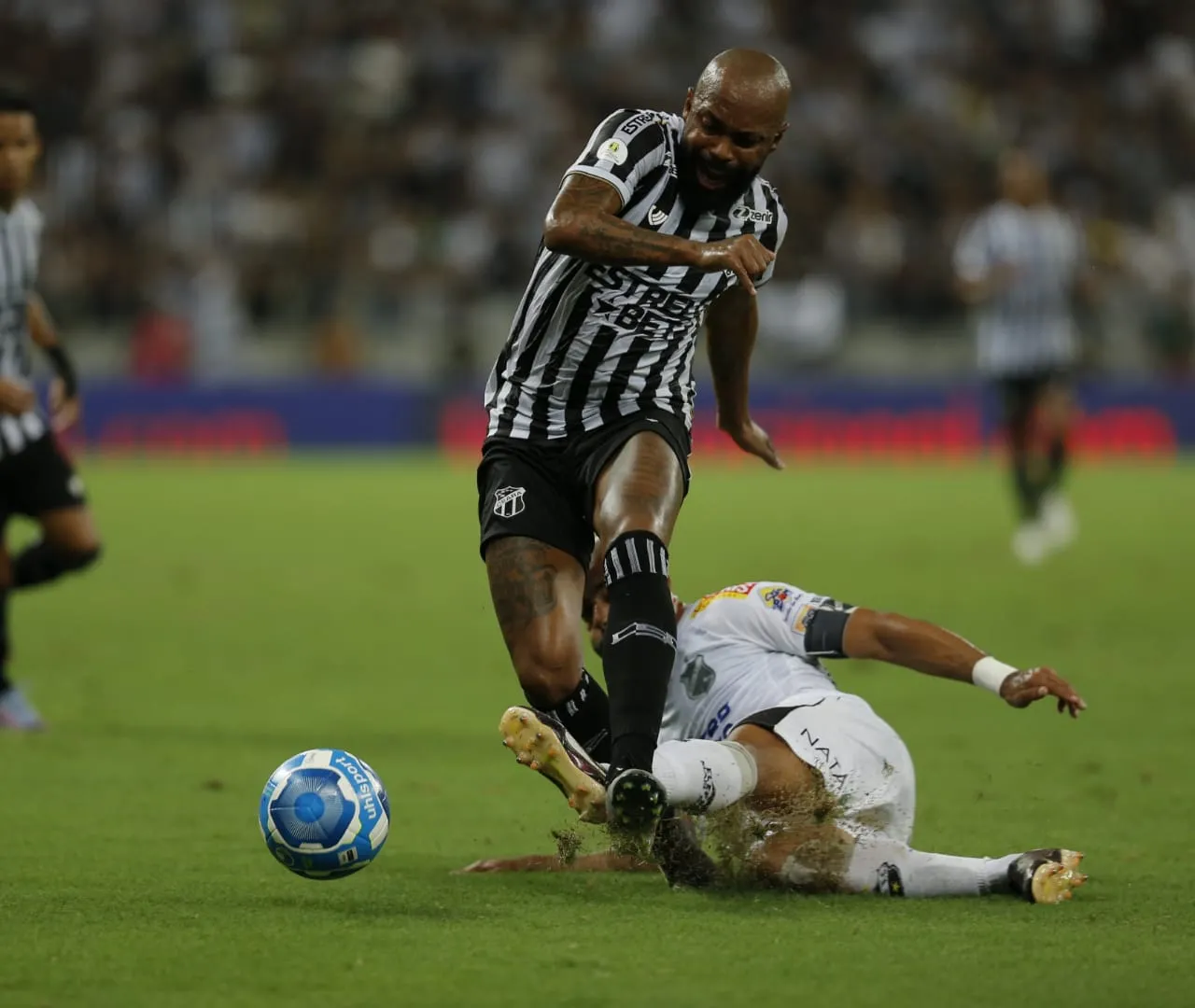 Jogo teve um início extremamente faltoso.