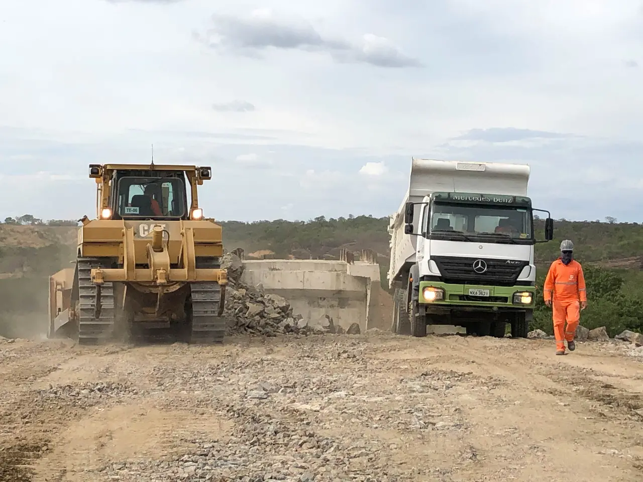 Foto que contém obras da Transnordestina