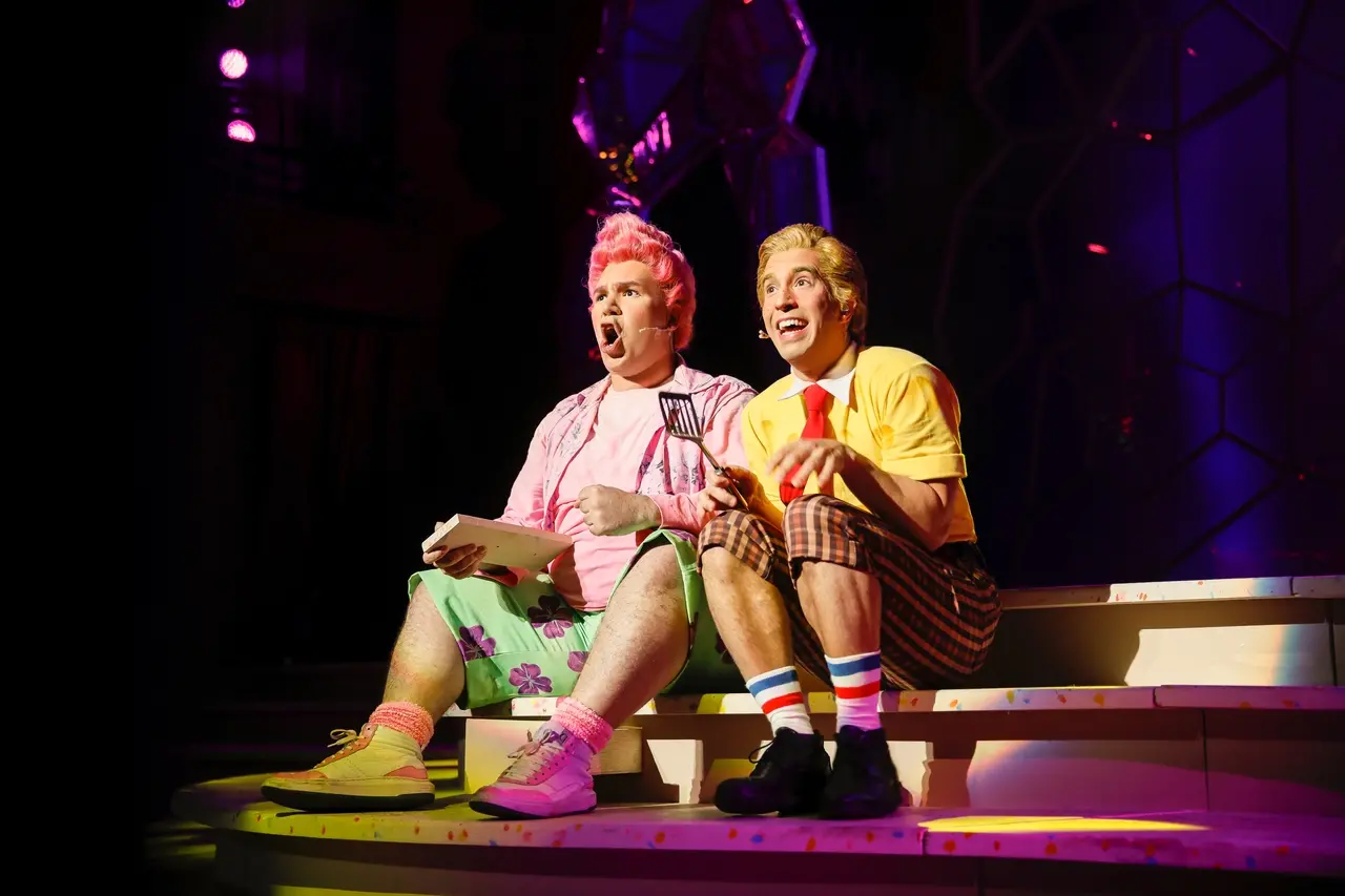 Davi Sá (Patrick Estrela) e Mateus Ribeiro (Bob Esponja)