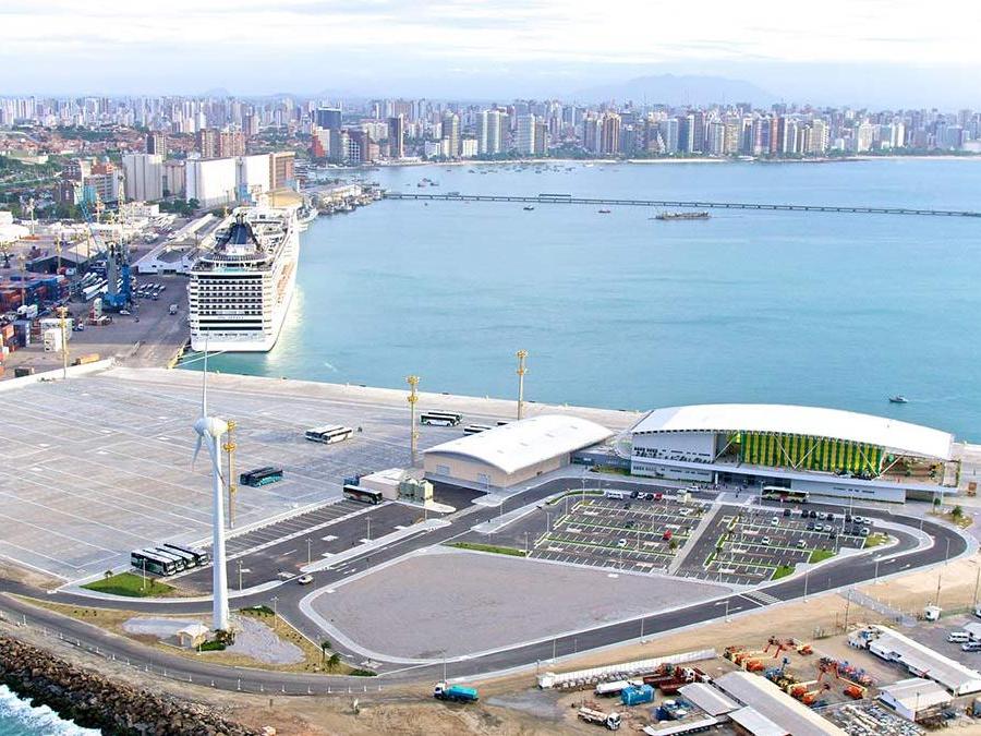 4 mil mexicanos inauguram terminal - Negócios - Diário do Nordeste