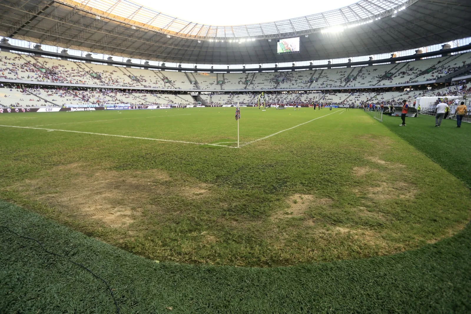 Gramado da Arena Castelão para o jogo entre Fortaleza e Santos.