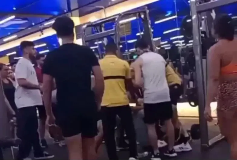 Vídeo briga academia